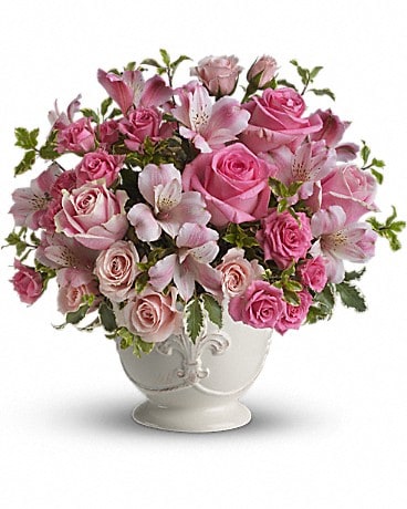 Bouquet Pot-pourri rose avec arrangement floral de roses de Teleflora