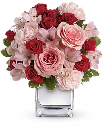 Bouquet Amour rose avec arrangement floral de roses de Teleflora
