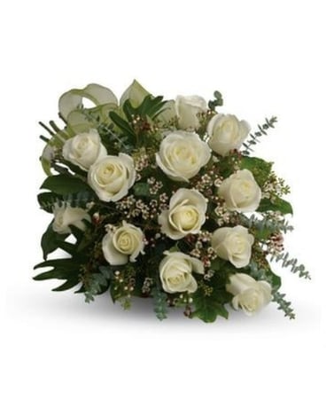 Douze roses blanches. Pas de disposition de fleurs de vase