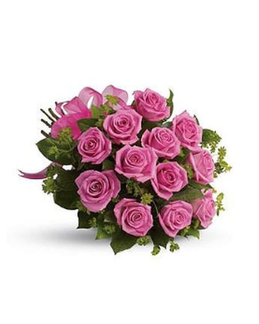 Douze roses (rose). Aucun vase fleur arrangement floral