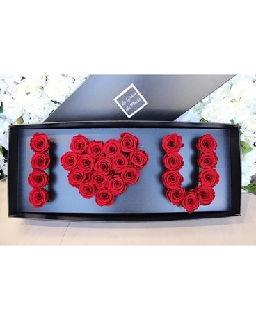 JE VOUS AIME FLOWERBOX Flower Arrangement